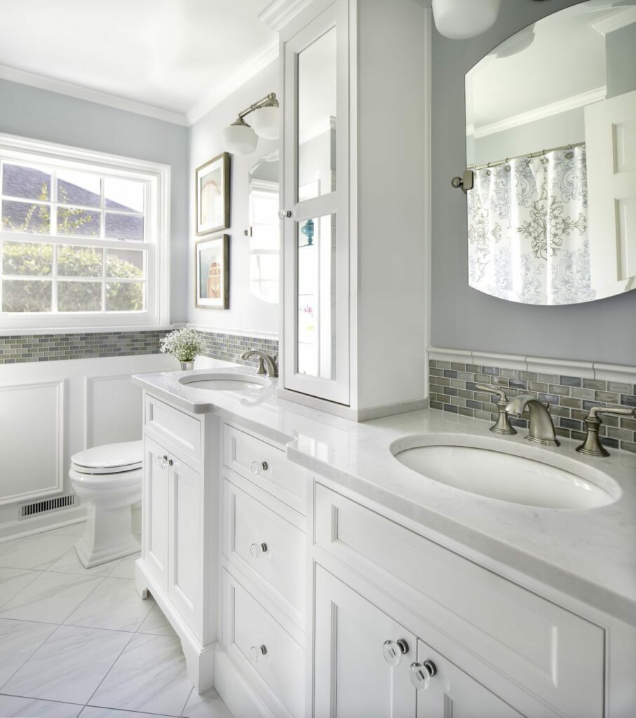 10 Small Bathroom Design Ideas to Maximize Space and Style