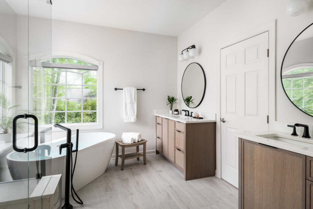 Top Trends in Charlotte Bathroom Remodeling 