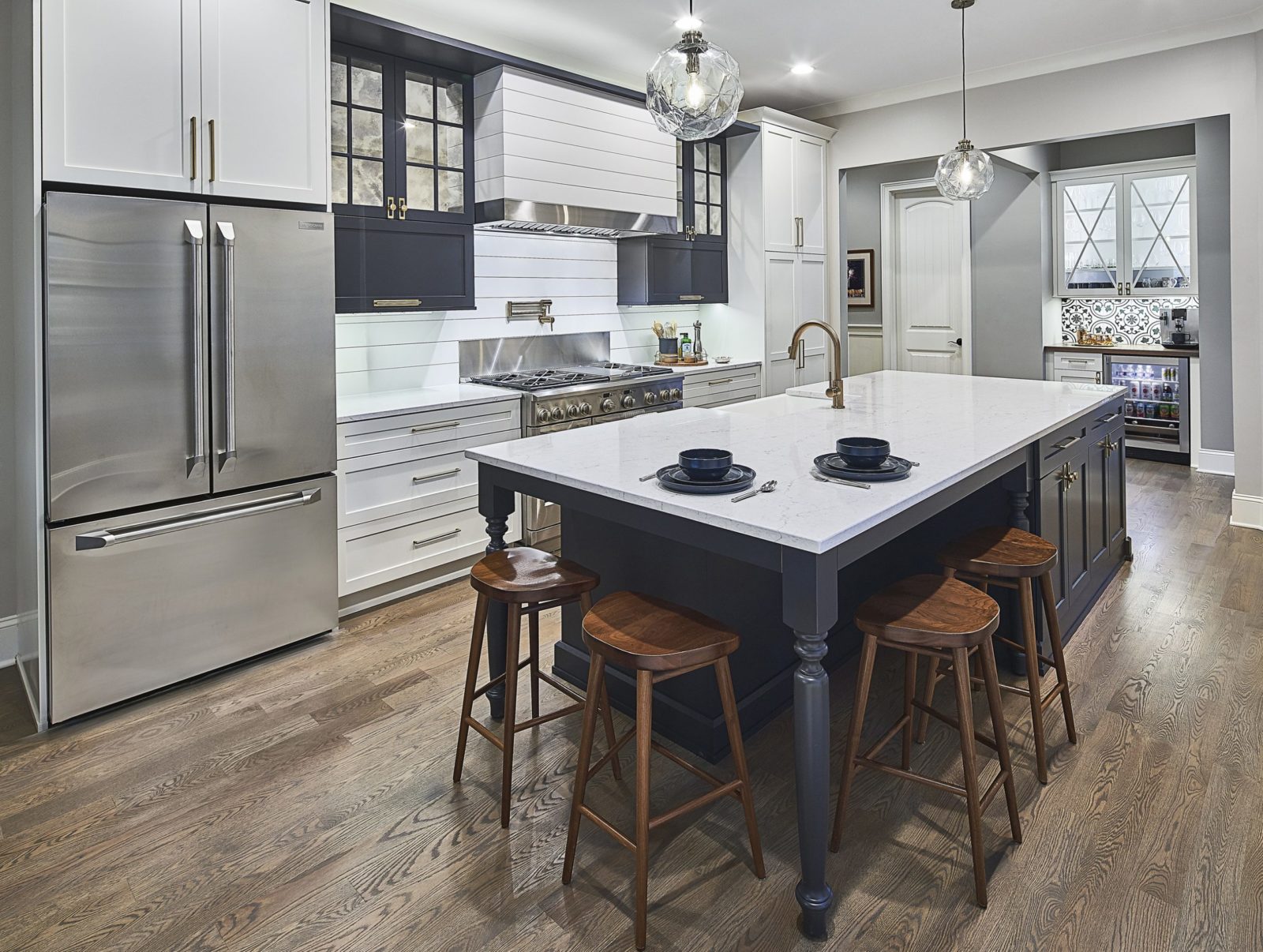 Dry bar in hallway between kitchen and dining room