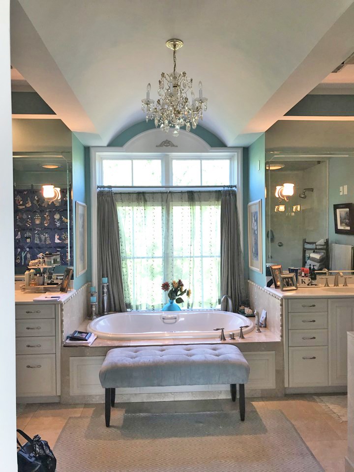 condo_bathroom_renovation_before