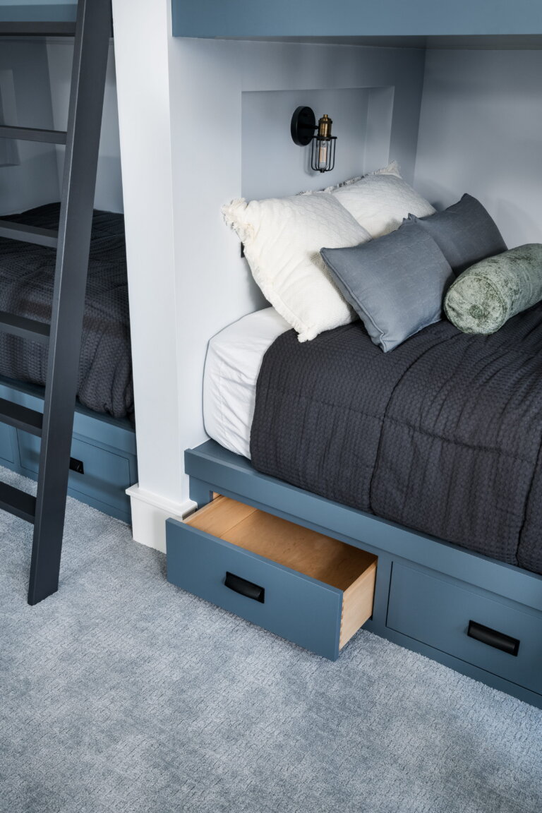 bedroom cabinet storatge